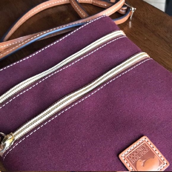 Dooney & Bourke Wine North/South Triple Zip Lmt Ed - Picture 5 of 8